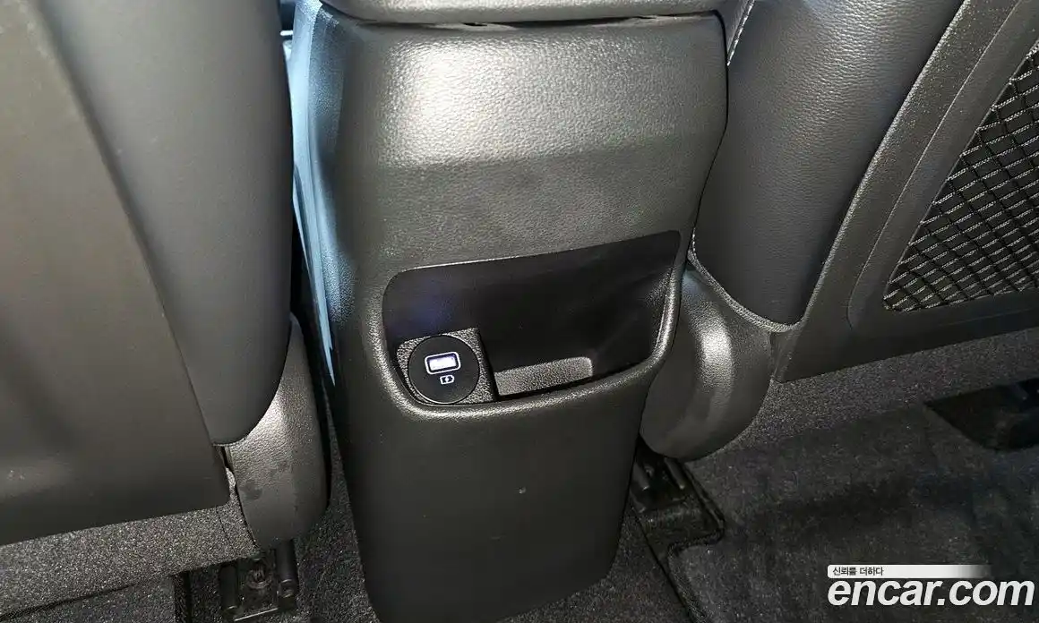 Hyundai Kona 2022 1.6 гидро, фото 28