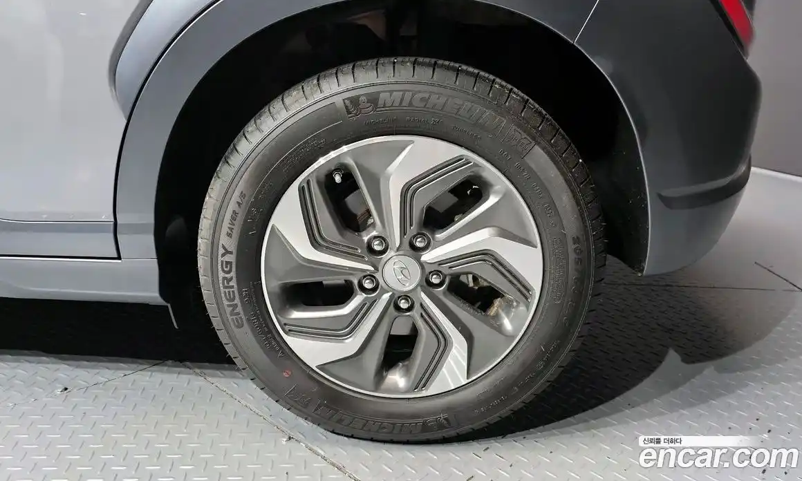 Hyundai Kona 2022 1.6 гидро, фото 7