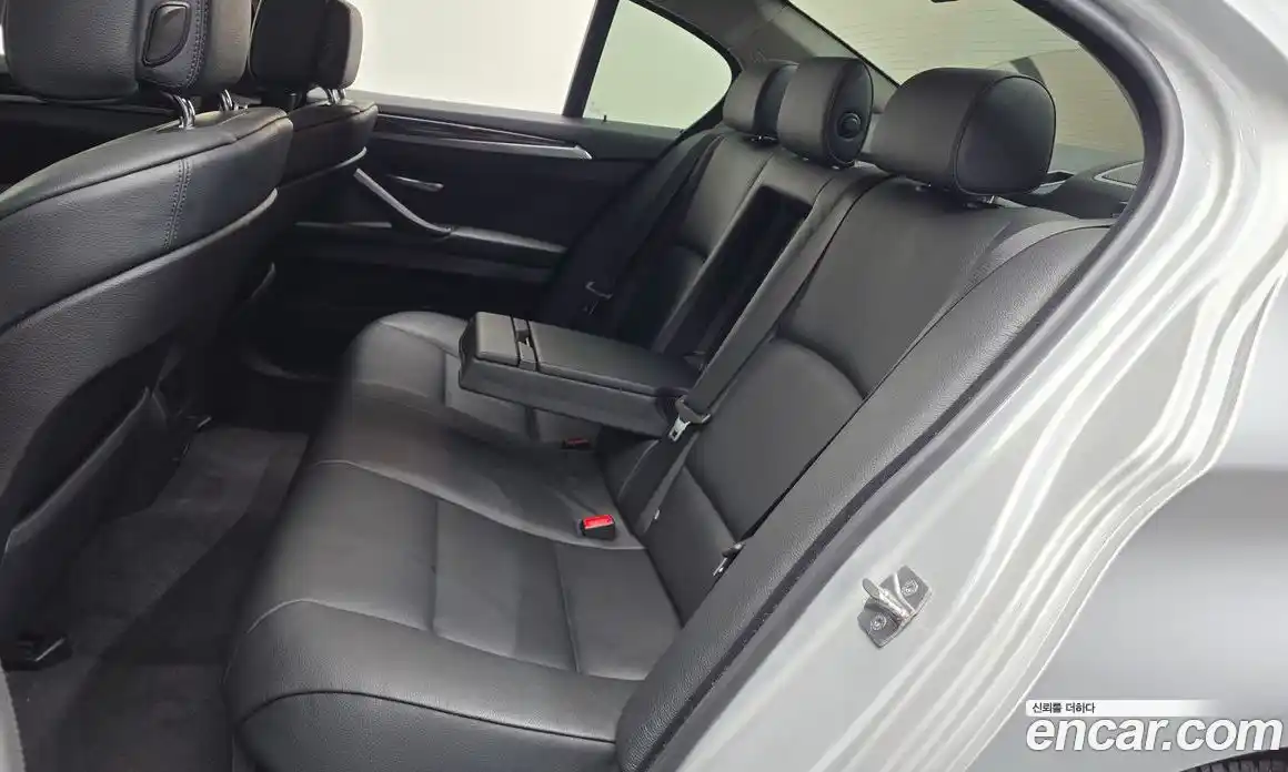 BMW 5-Series 2010 3.0 гидро, фото 12