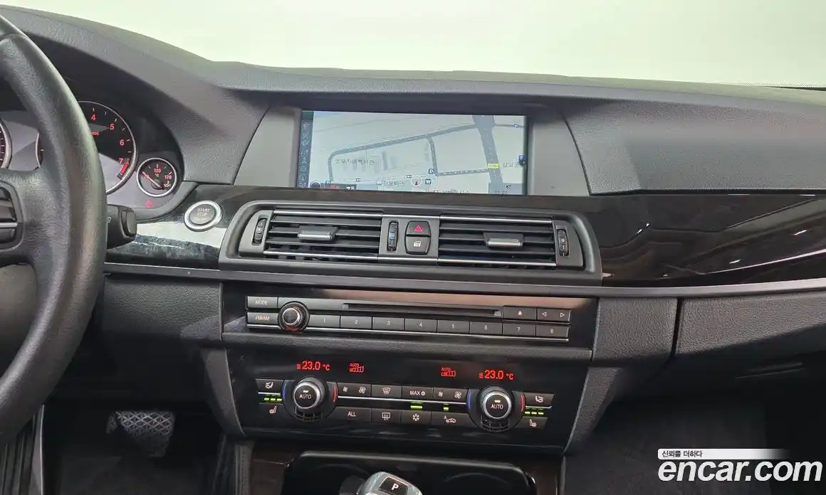 BMW 5-Series 2010 3.0 гидро, фото 14