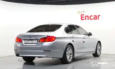 BMW 5-Series 2010 3.0 гидро, миниатюра 2