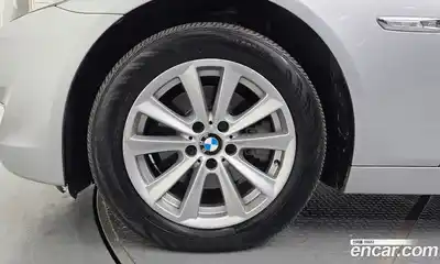 BMW 5-Series 2010 3.0 гидро, миниатюра 5