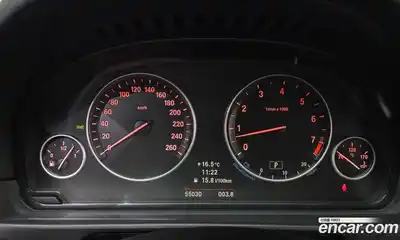 BMW 5-Series 2010 3.0 гидро, миниатюра 8