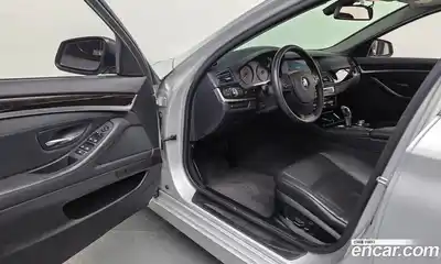BMW 5-Series 2010 3.0 гидро, миниатюра 10