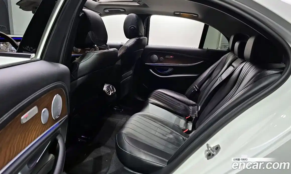 Mercedes-Benz E-Class 2019 2.0 гидро, фото 12