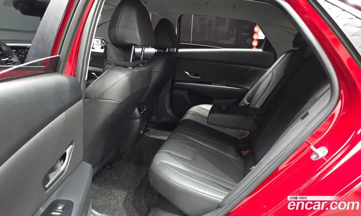 Hyundai Avante 2025 1.6 автомат (гидро), фото 18