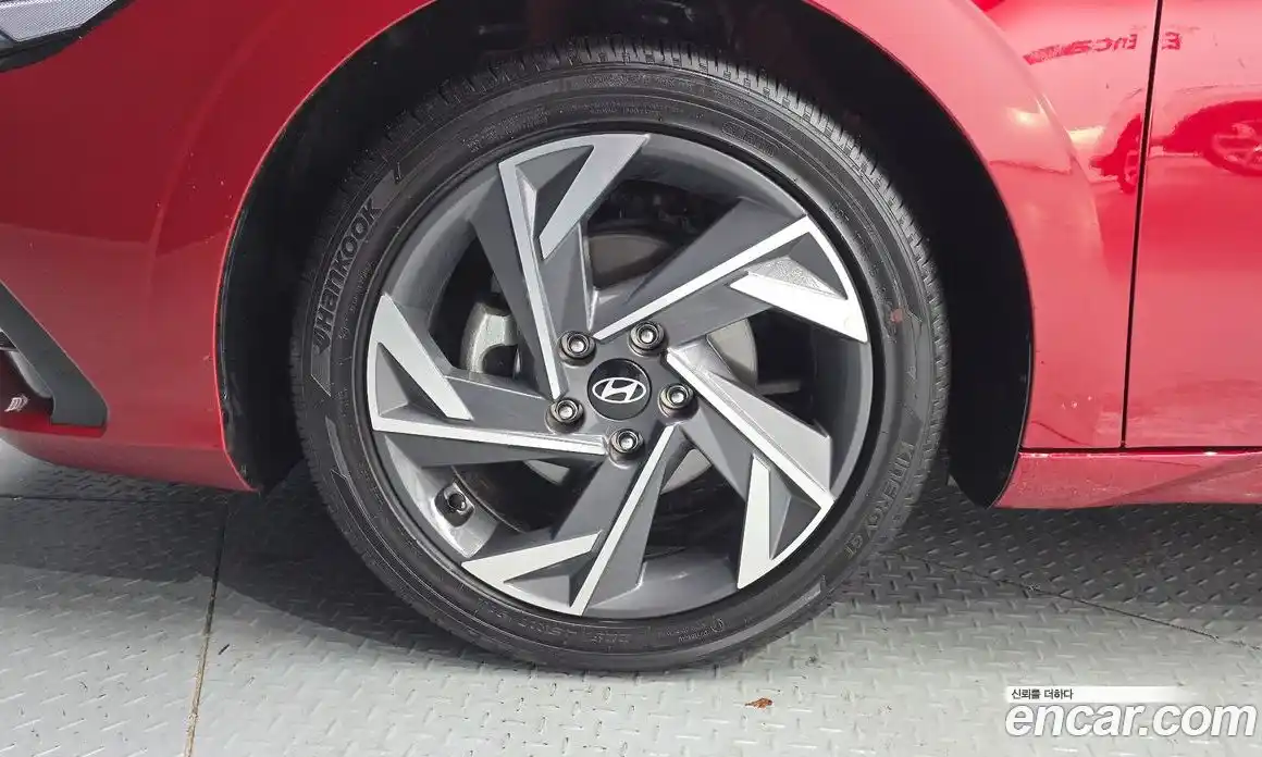 Hyundai Avante 2025 1.6 автомат (гидро), фото 5