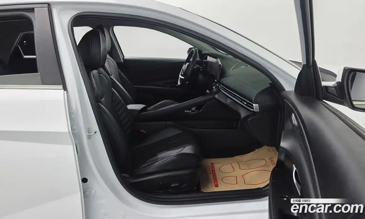 Hyundai Avante 2024 1.6 автомат (гидро), фото 16