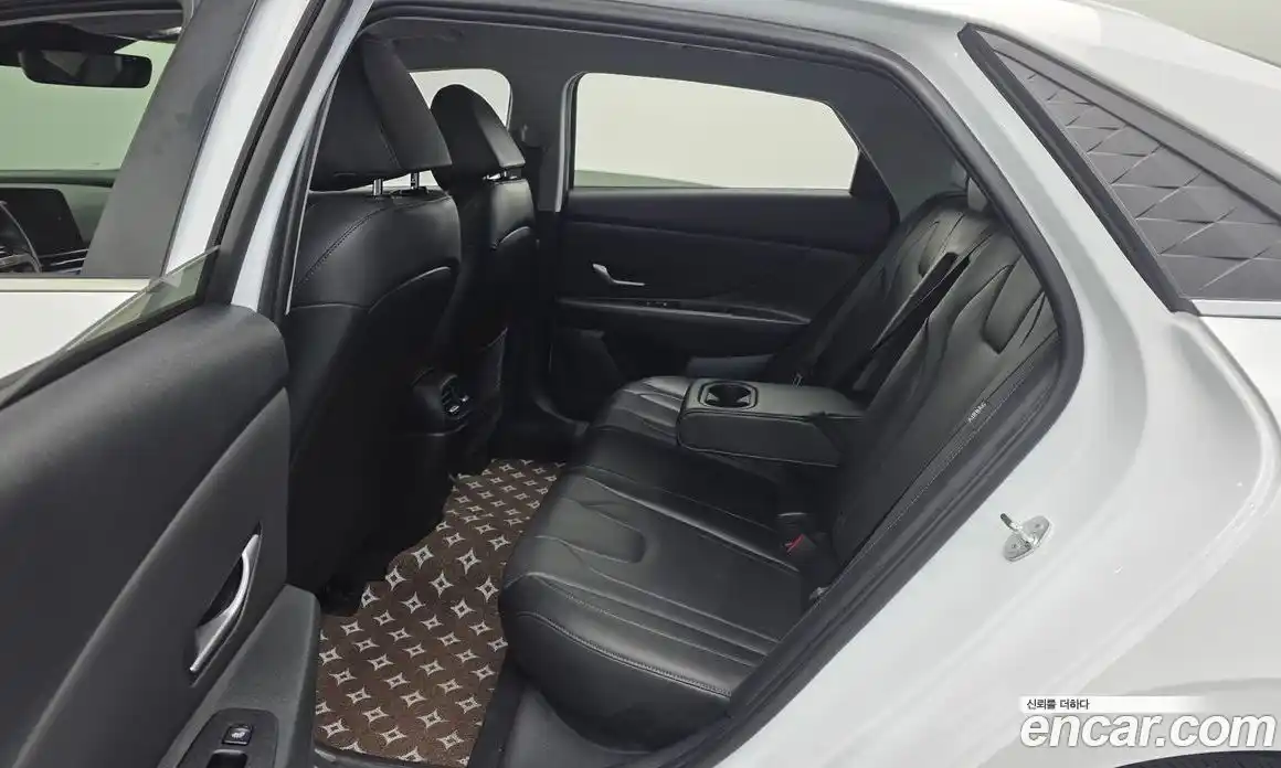 Hyundai Avante 2024 1.6 автомат (гидро), фото 18