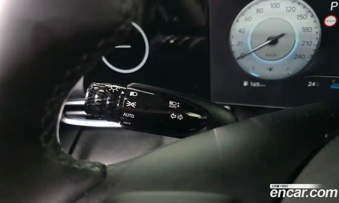 Hyundai Avante 2024 1.6 автомат (гидро), фото 26