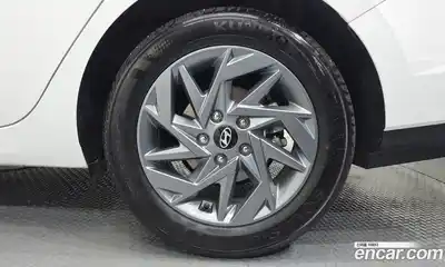 Hyundai Avante 2024 1.6 автомат (гидро), миниатюра 7