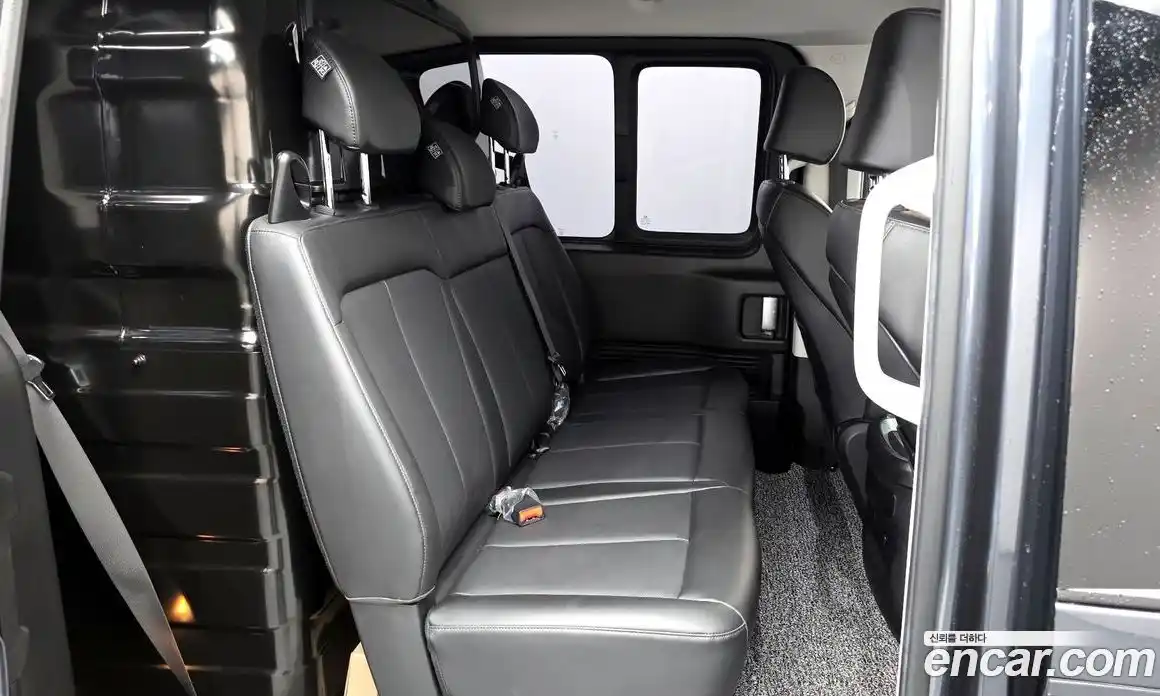 Hyundai Staria 2023 2.2 гидро, фото 16