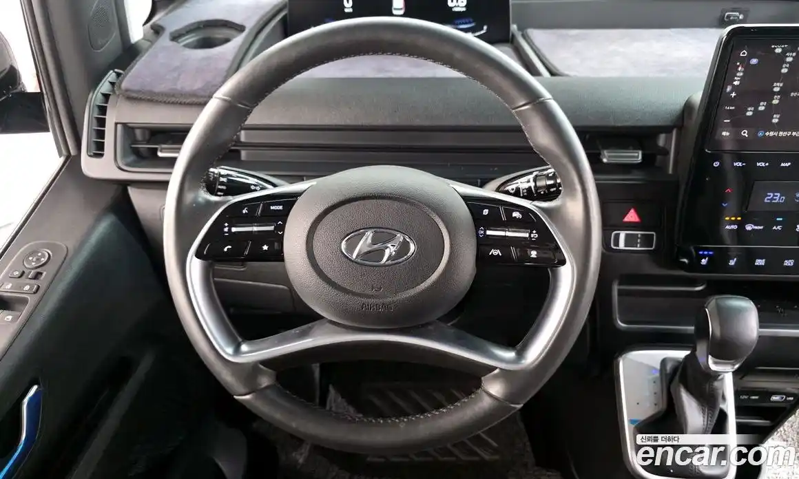 Hyundai Staria 2023 2.2 гидро, фото 19