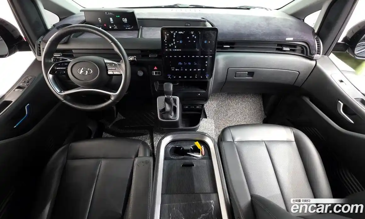 Hyundai Staria 2023 2.2 гидро, фото 9