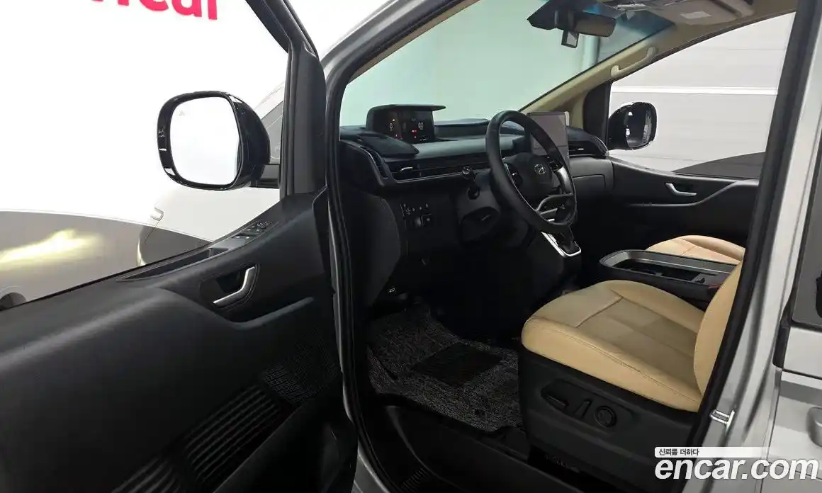 Hyundai Staria 2023 2.2 гидро, фото 13