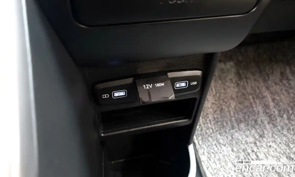 Hyundai Staria 2023 2.2 гидро, фото 30