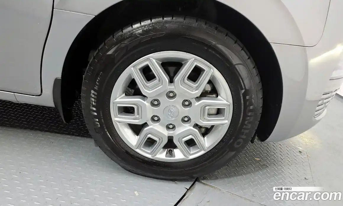Hyundai Staria 2023 2.2 гидро, фото 7