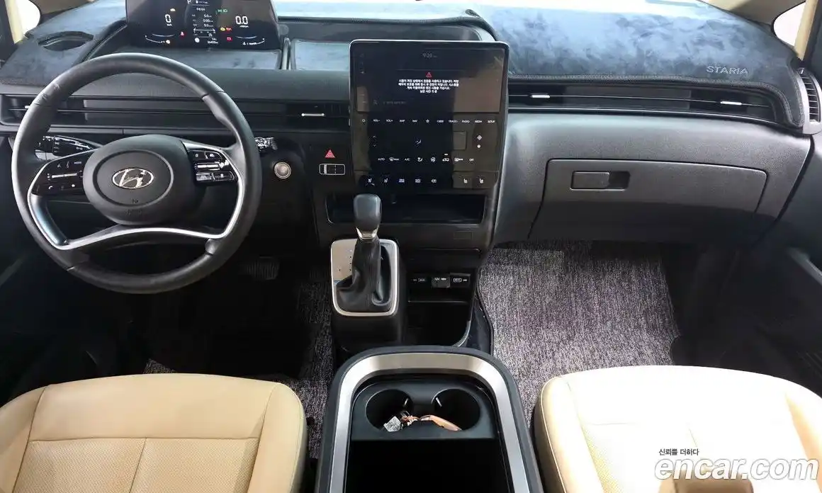 Hyundai Staria 2023 2.2 гидро, фото 10