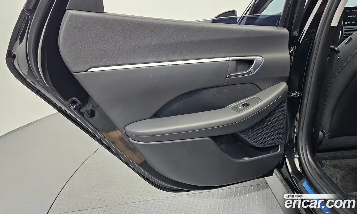 Hyundai Sonata 2021 2.0 автомат (гидро), фото 15