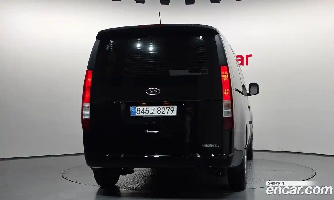 Hyundai Staria 2022 2.2 гидро, фото 3