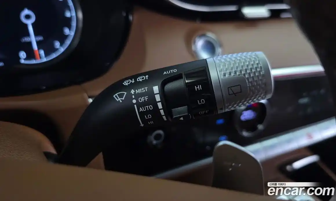 Genesis GV70 2021 2.5 автомат (гидро), фото 24
