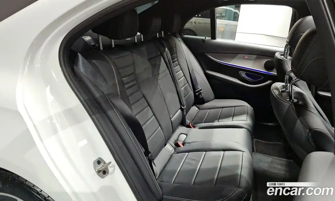 Mercedes-Benz E-Class 2021 2.0 автомат (гидро), фото 17