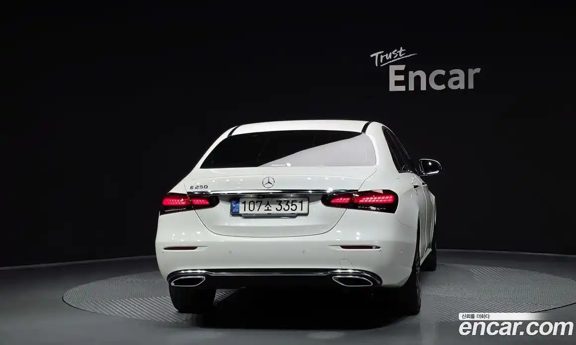 Mercedes-Benz E-Class 2021 2.0 автомат (гидро), фото 4