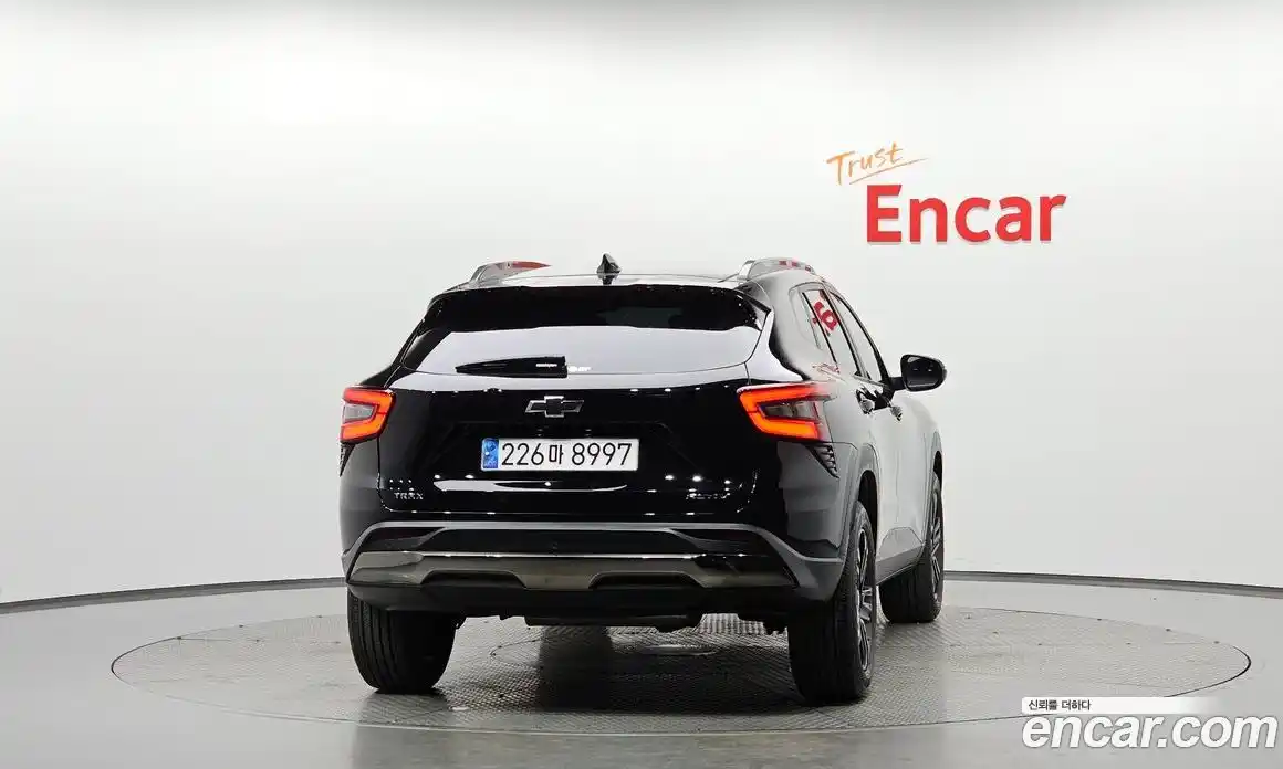 Chevrolet Trax 2023 1.2 гидро, фото 3