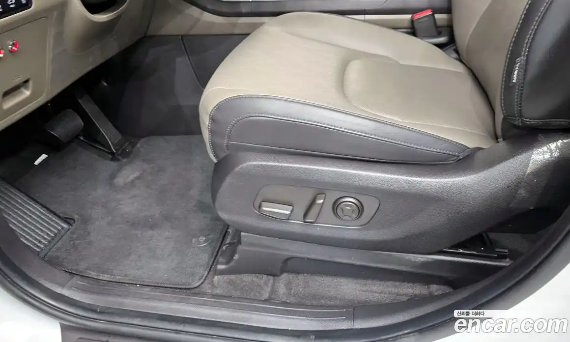Kia Carnival 2024 3.5 автомат (гидро), фото 32