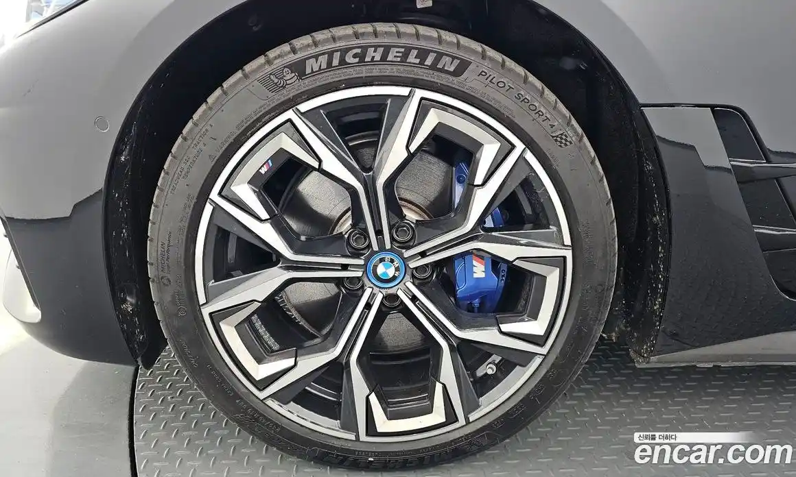 BMW i4 2024 0.2 гидро, фото 5
