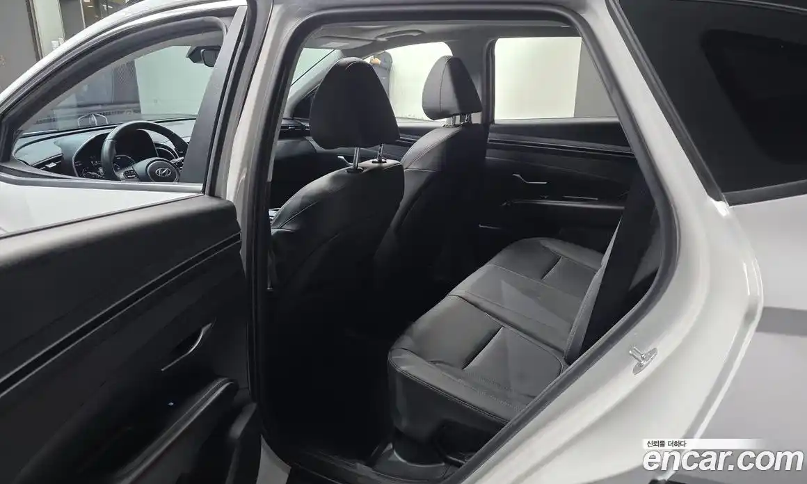 Hyundai Tucson 2022 1.6 автомат (гидро), фото 11