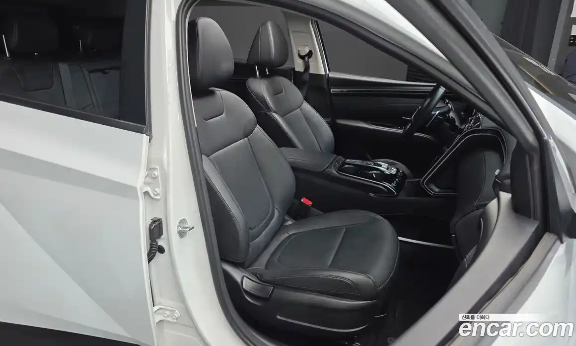 Hyundai Tucson 2022 1.6 автомат (гидро), фото 12