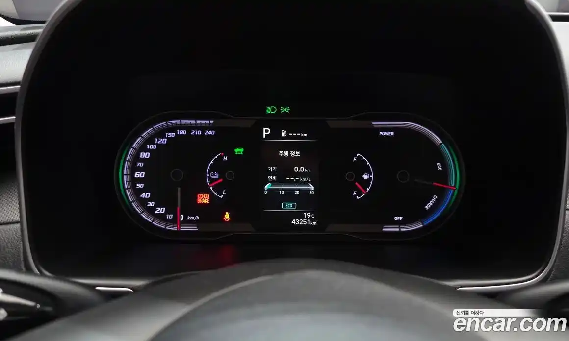 Hyundai Tucson 2022 1.6 автомат (гидро), фото 8