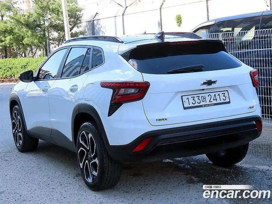 Chevrolet Trax 2023 1.2 гидро, фото 3