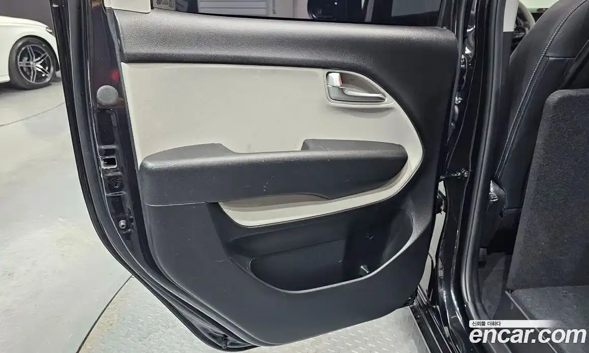 Kia Ray 2023 1.0 гидро, фото 15