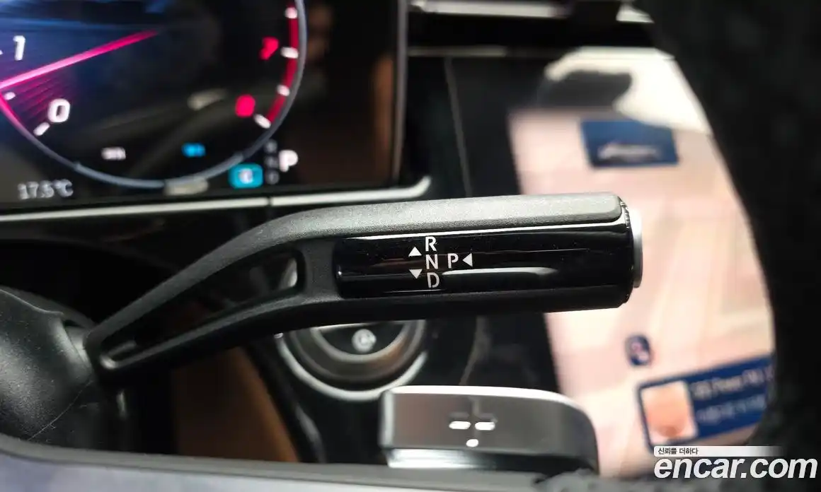 Mercedes-Benz E-Class 2025 2.0 гидро, фото 12