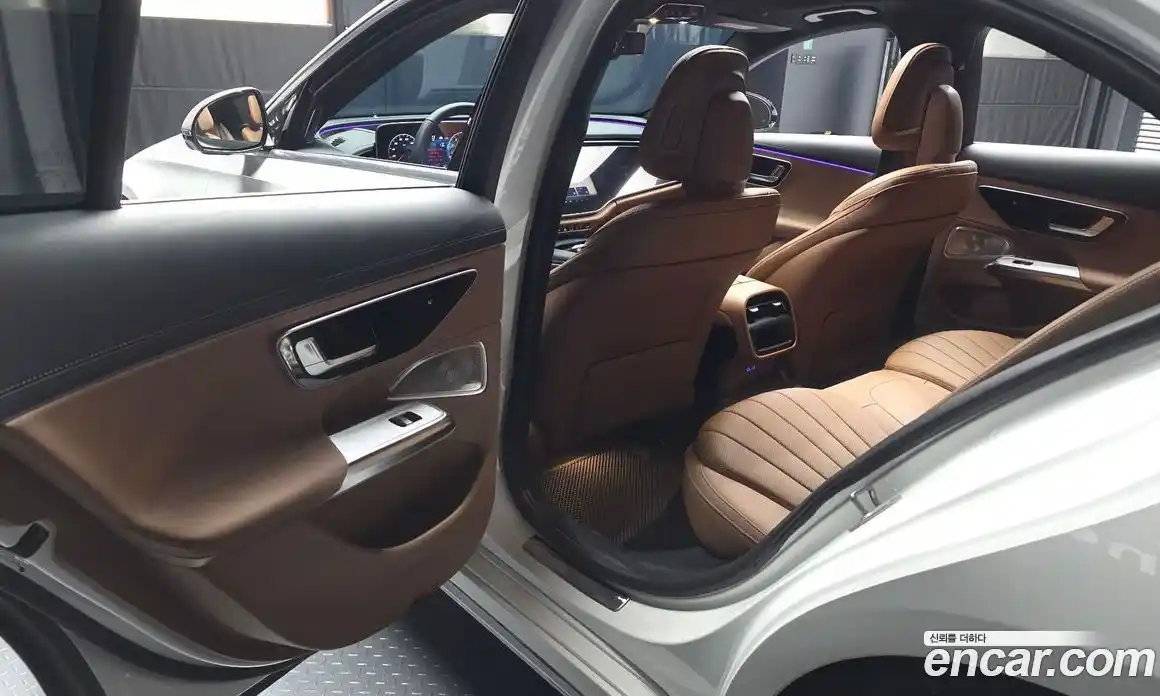 Mercedes-Benz E-Class 2025 2.0 гидро, фото 16