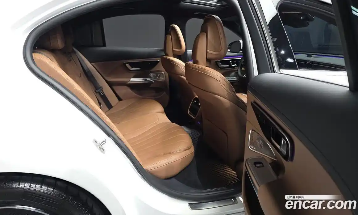 Mercedes-Benz E-Class 2025 2.0 гидро, фото 18