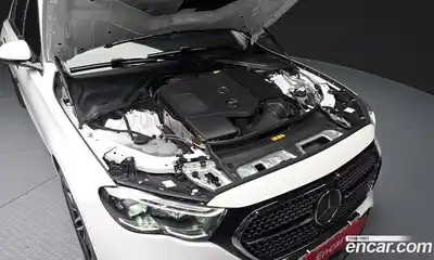 Mercedes-Benz E-Class 2025 2.0 гидро, миниатюра 6