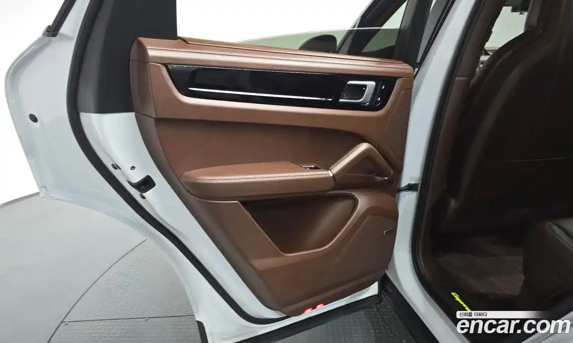 Porsche Cayenne 2021 3.0 автомат (гидро), фото 14
