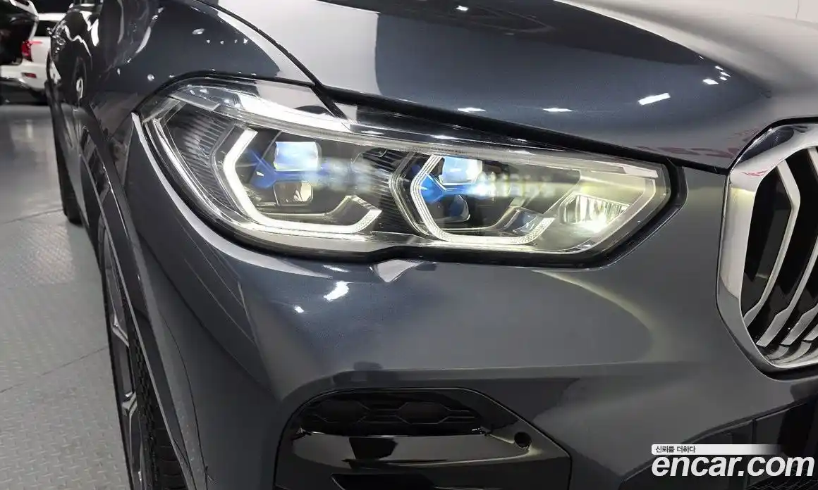 BMW X5 2022 3.0 автомат (гидро), фото 8