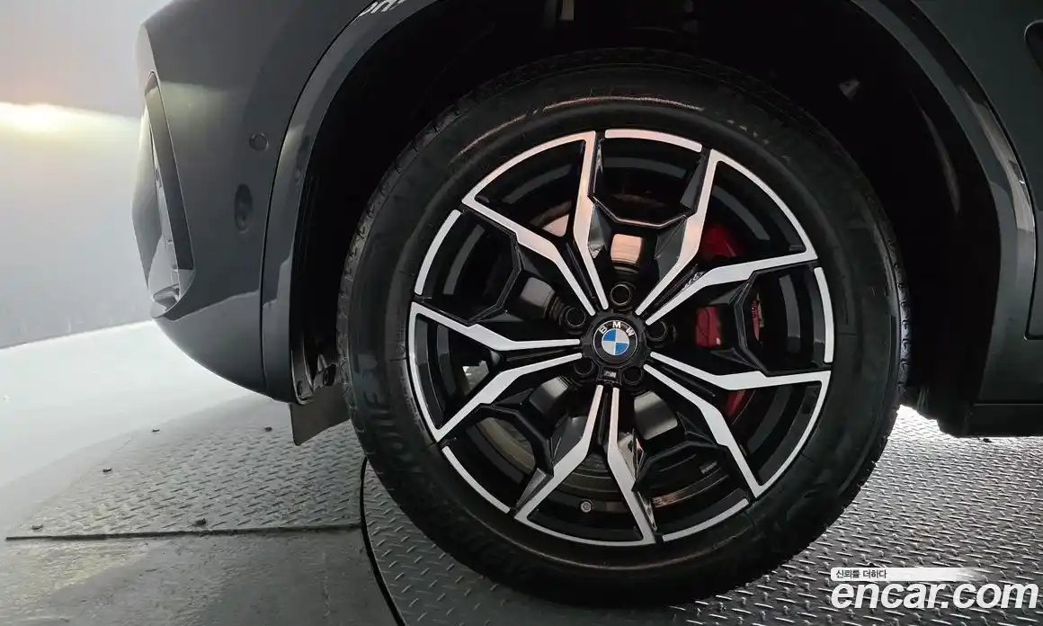 BMW X4 2023 2.0 гидро, фото 5