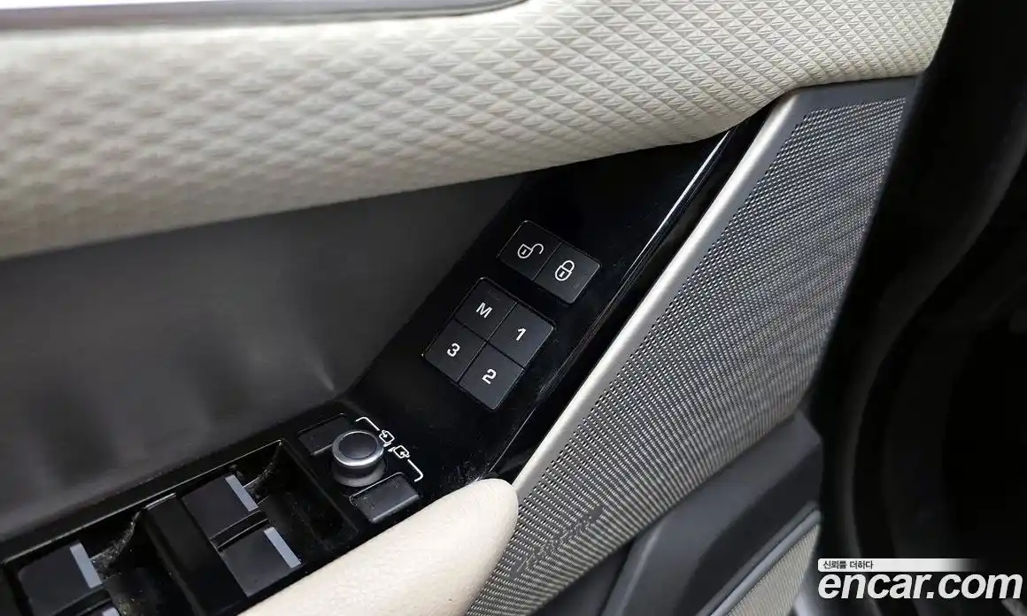 Land Rover Range Rover Velar 2017 3.0 автомат (гидро), фото 30