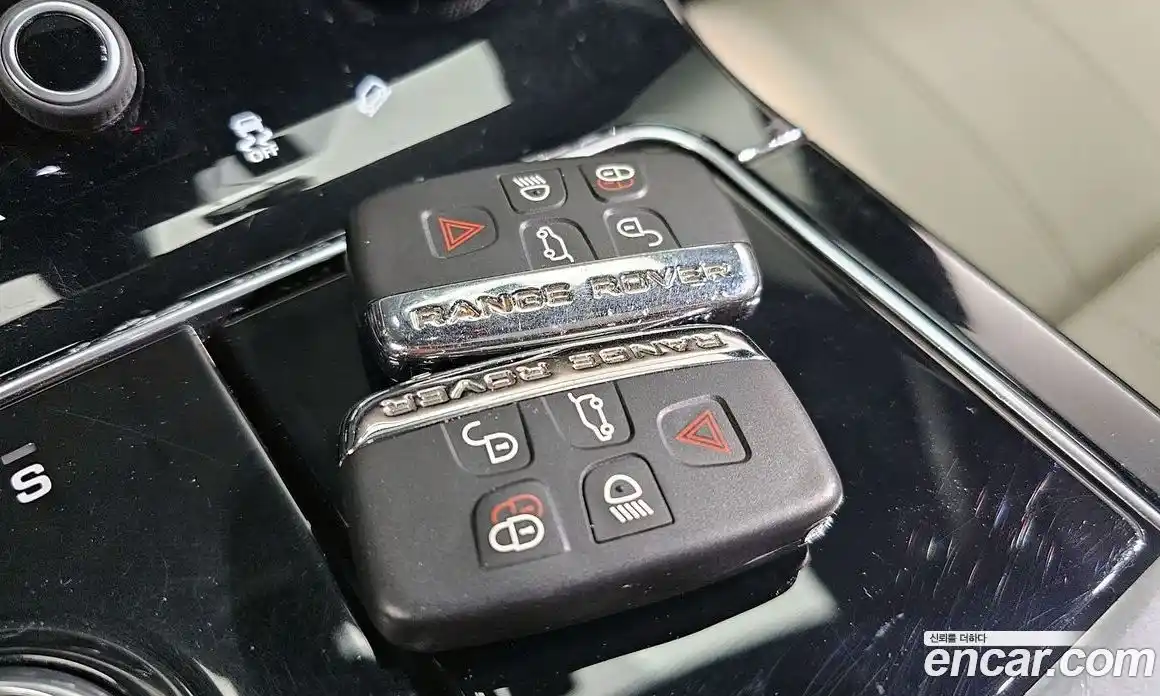 Land Rover Range Rover Velar 2017 3.0 автомат (гидро), фото 34