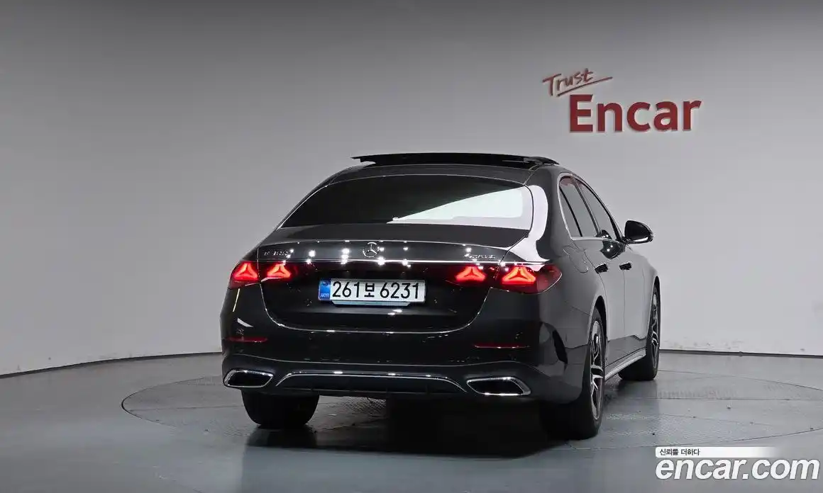 Mercedes-Benz E-Class 2025 2.0 гидро, фото 3