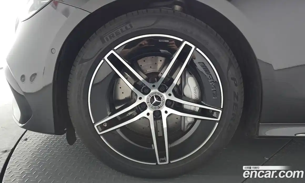 Mercedes-Benz E-Class 2025 2.0 гидро, фото 4