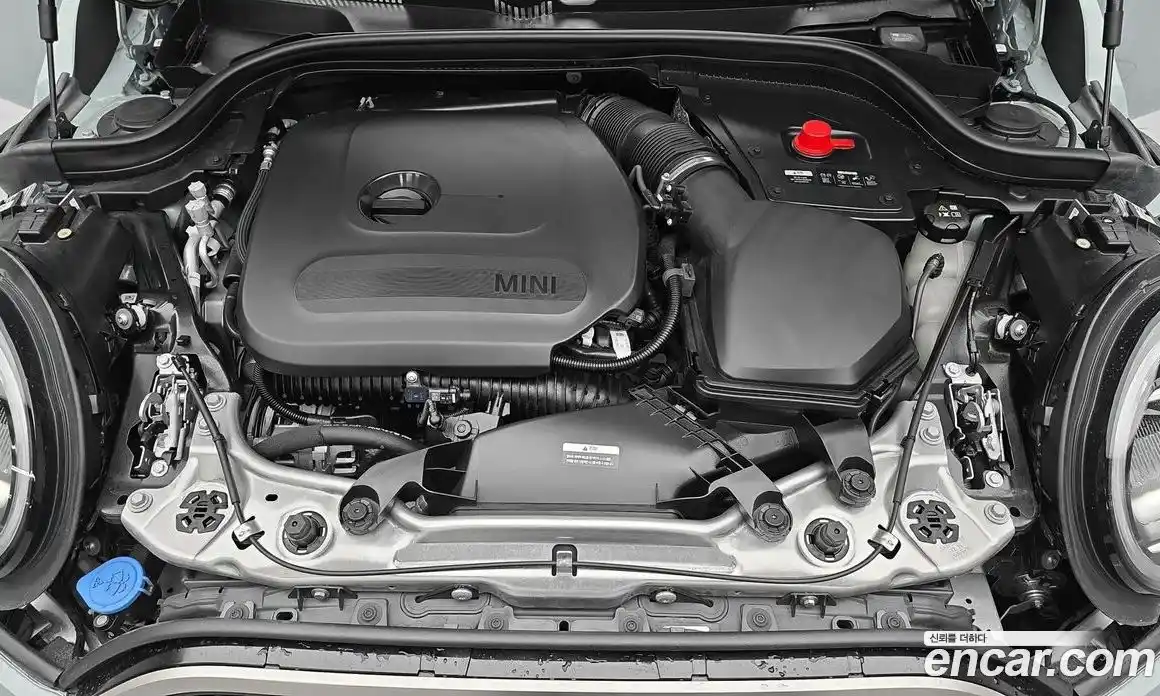 Mini Cooper 2024 2.0 автомат (гидро), фото 6