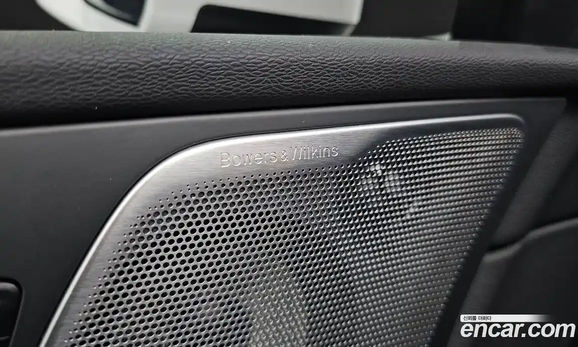 Volvo XC60 2024 2.0 автомат (гидро), фото 25