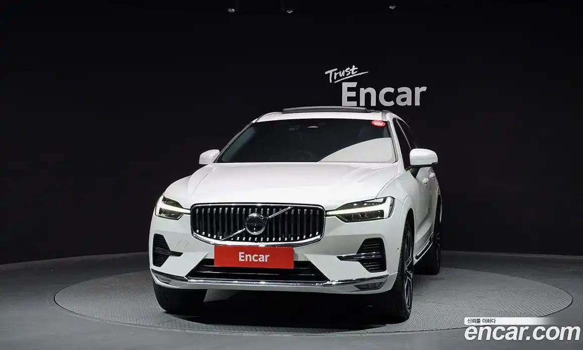 Volvo XC60 2024 2.0 автомат (гидро), фото 3