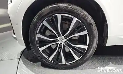 Volvo XC60 2024 2.0 автомат (гидро), миниатюра 5